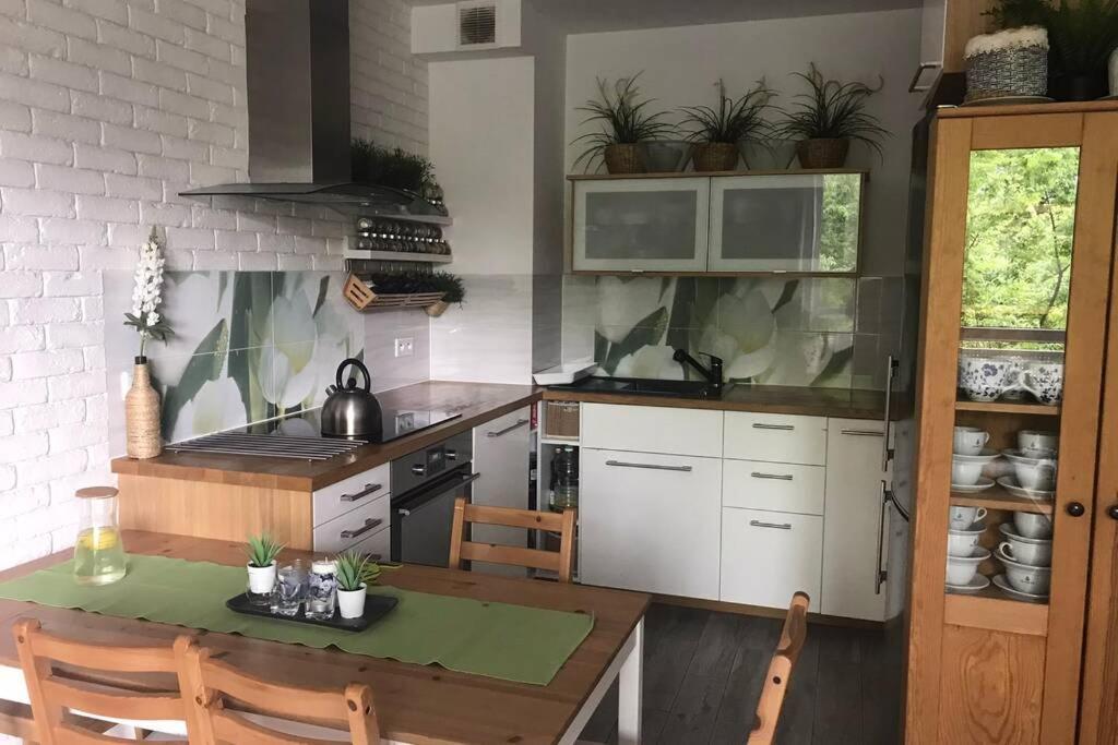 Apartment In Green Area Wroclaw Bagian luar foto
